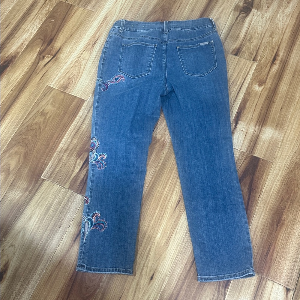 Chico's Blue Jeans with Colorful Embroidery EUC size 5/6 #050 - Picture 4 of 7